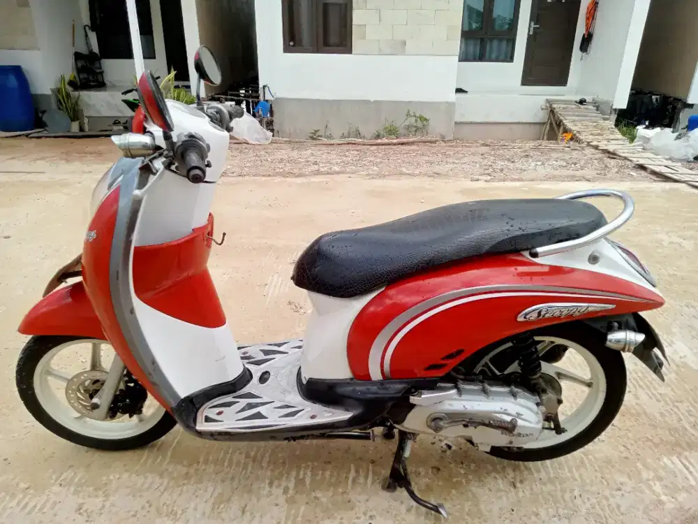 Di jual Honda Scoopy karbu tahun 2011