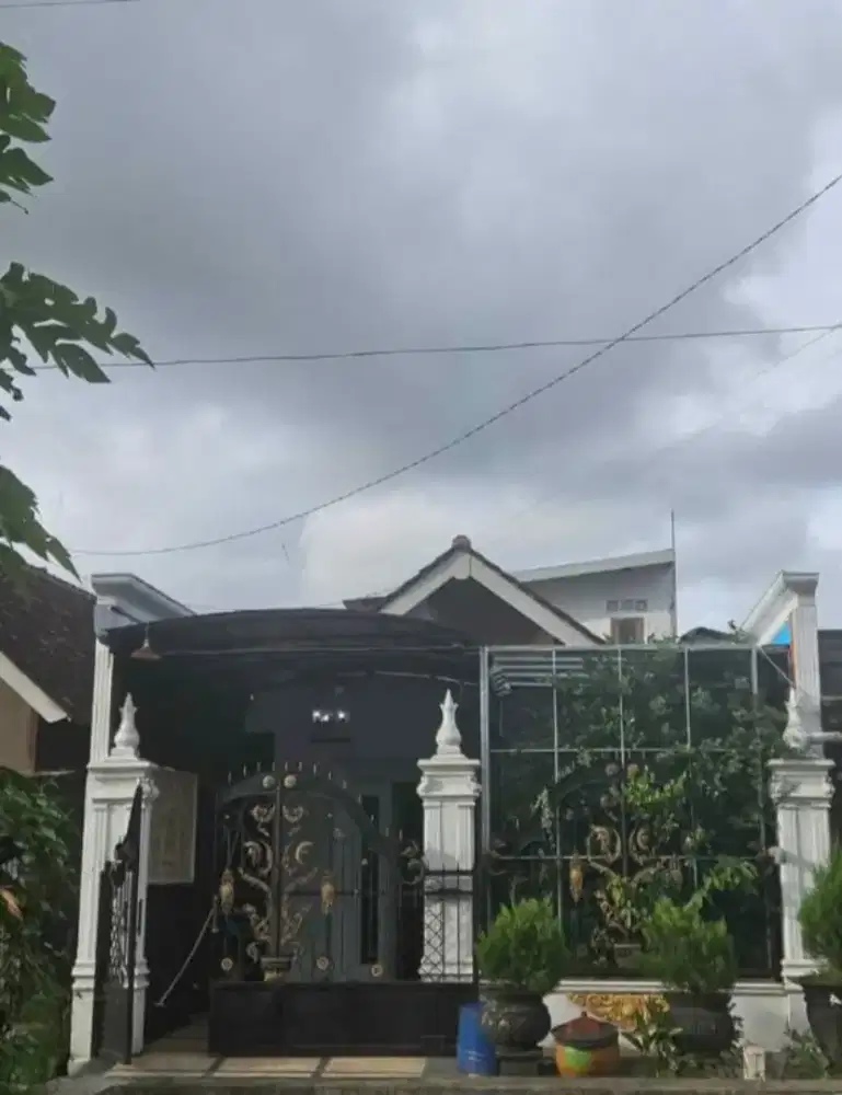 DIJUAL CEPAT RUMAH DENGAN MINI AVIARY