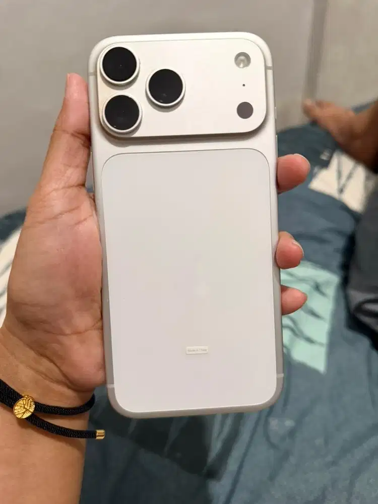 Iphone 17 promax silver 512