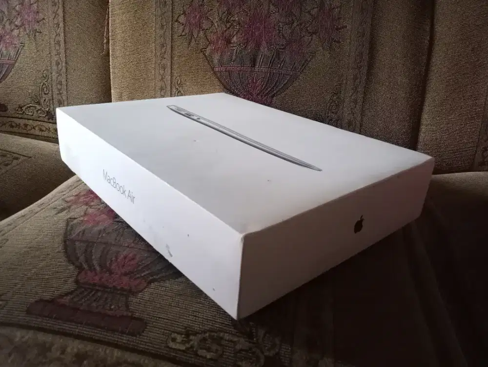 Laptop macbook air fullset ibox Intel core i5 8/128