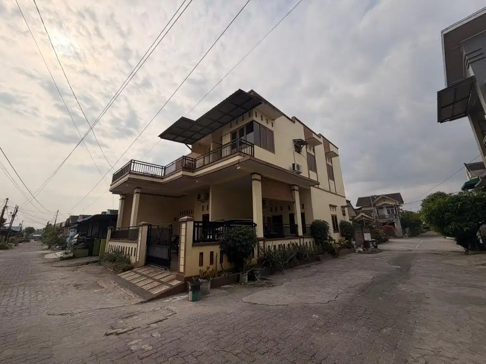 Dijual Rumah Mewah di Villa Palem Kencana