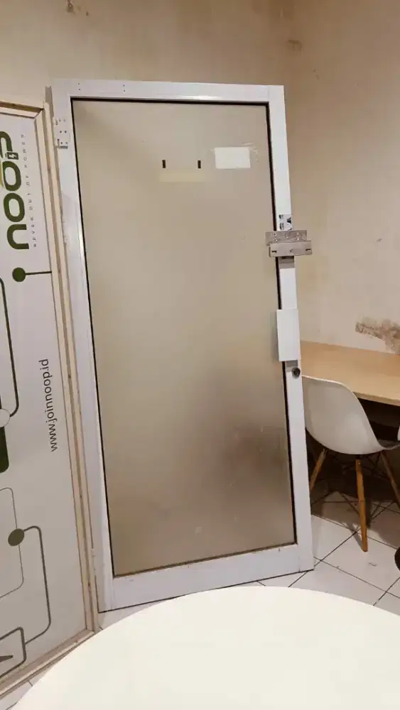Dijual pintu kaca kantor
