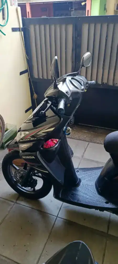 Vario 110 karbu istimewa