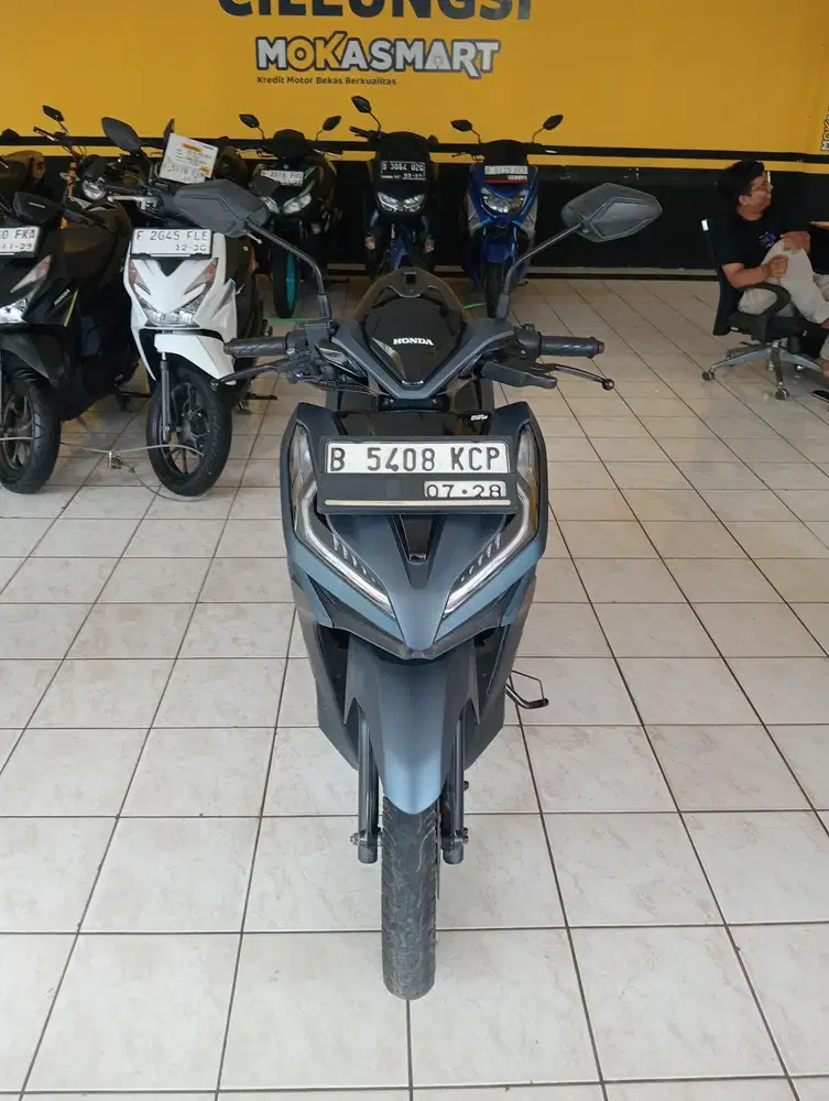 Dijual motor Honda Vario 125 cbs iss 2023