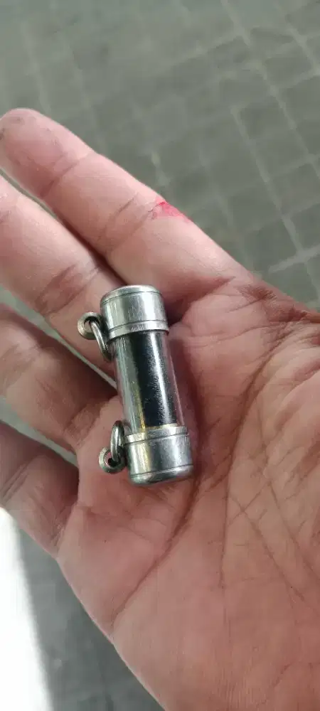 Liontin takrut Thailand