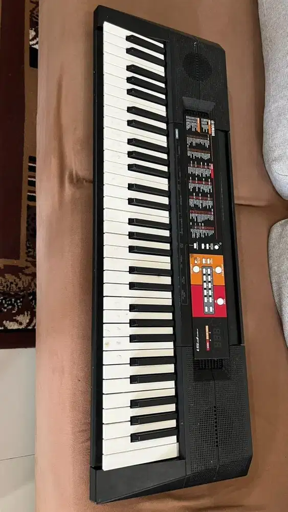 Yamaha PSR - F 51 bekas