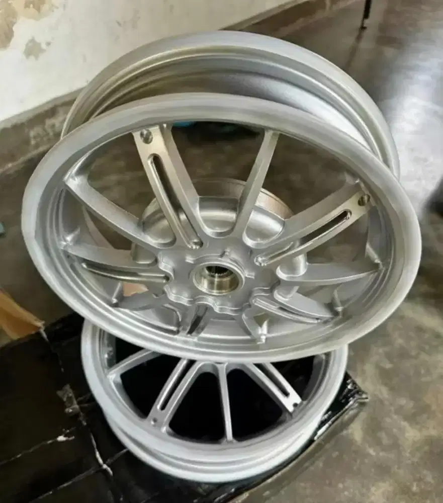 Dijual Velg Vespa Sprint & Primavera 150cc 12 inch depan belakang