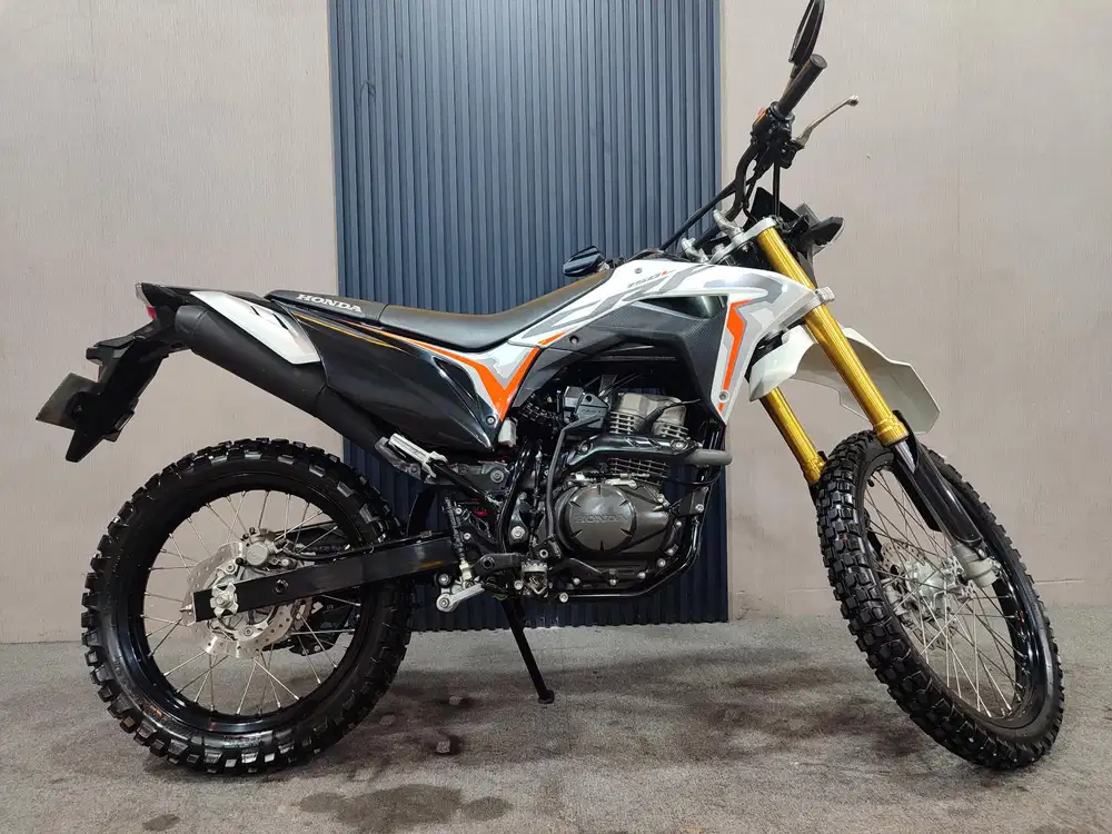 CRF 150L 2023 istimewa mulus terawat siap pakai...