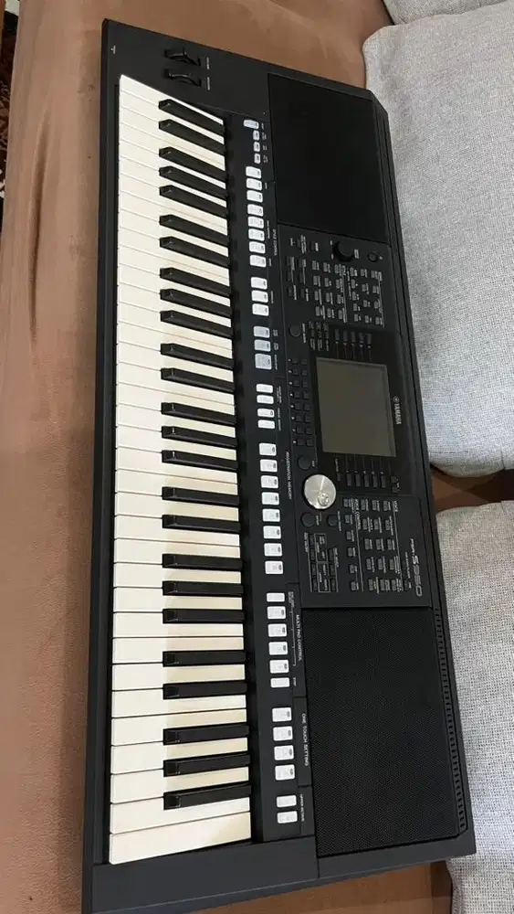 Yamaha PSR - S 950 bekas