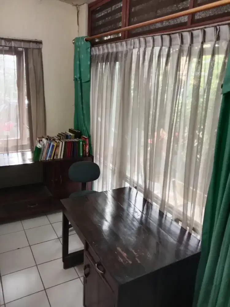 Butuh Accounting Staff, Pendidikan min. S-1, Wanita, Single