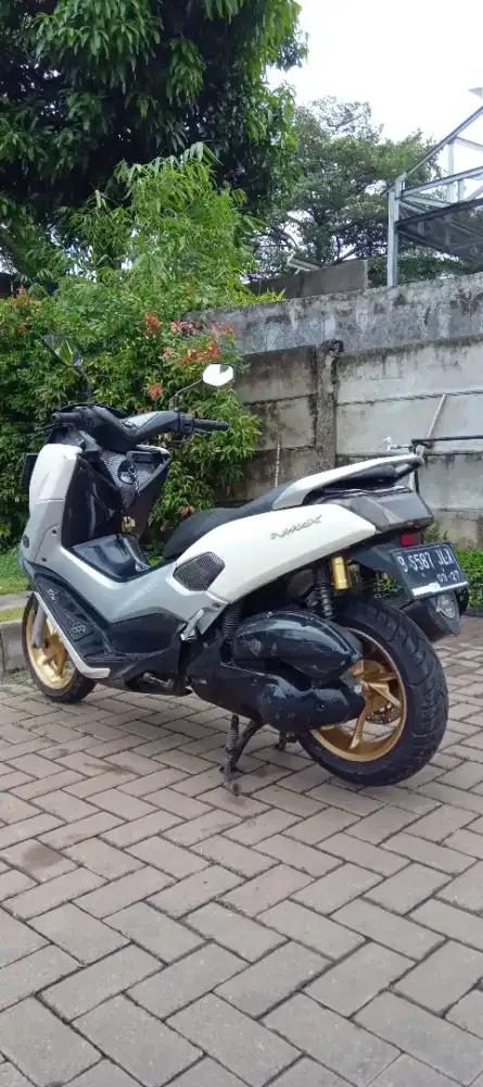 Jual nmax/ Nmax N max n max 2017 putih tangsel