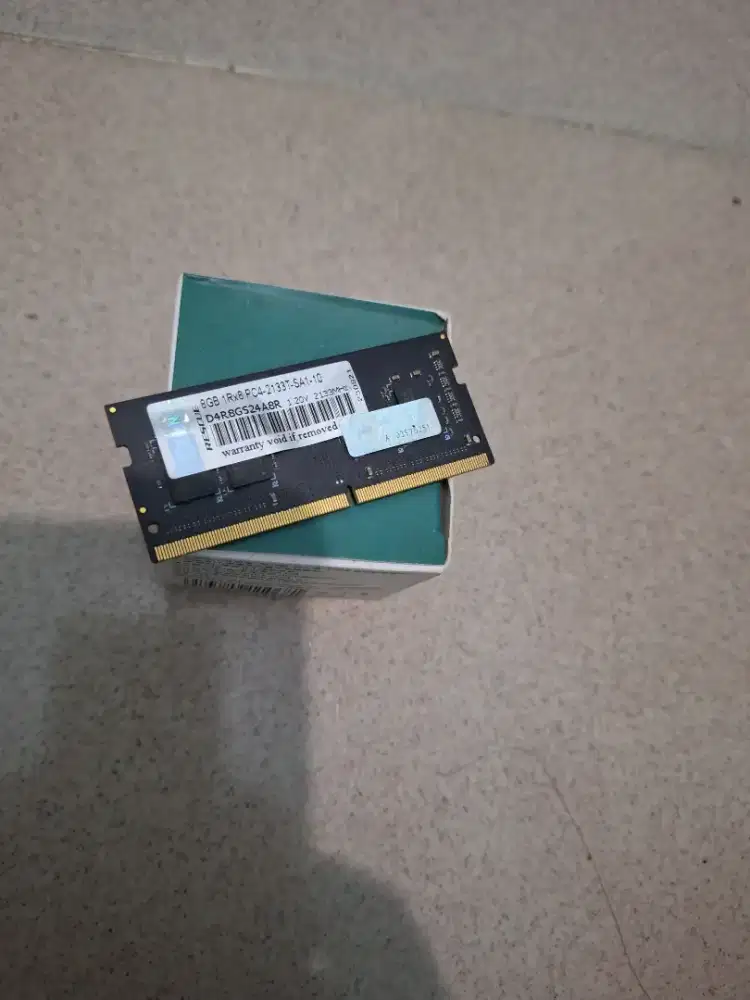 Bismillah di jual ram laptop ddr4 8gb kondisi ok tes oke