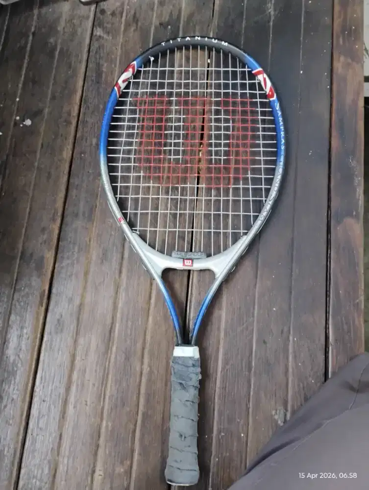 Raket tenis wilson