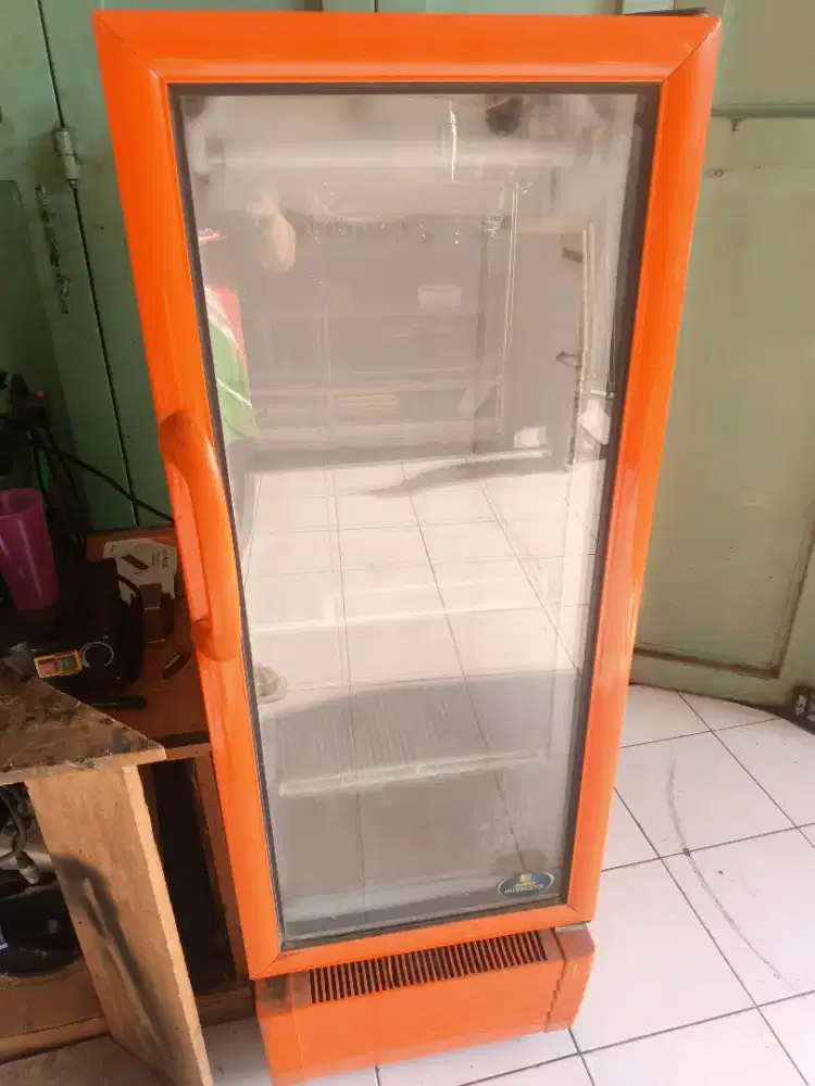 Jual cepat show case normal