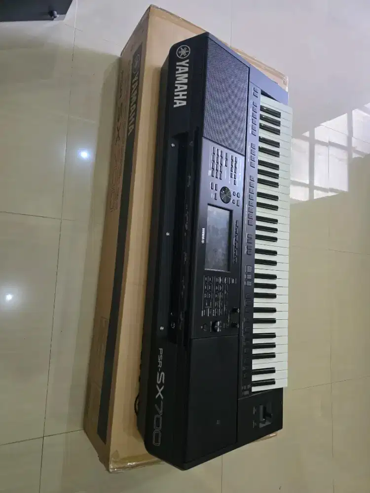 KEYBOARD YAMAHA PSR SX700