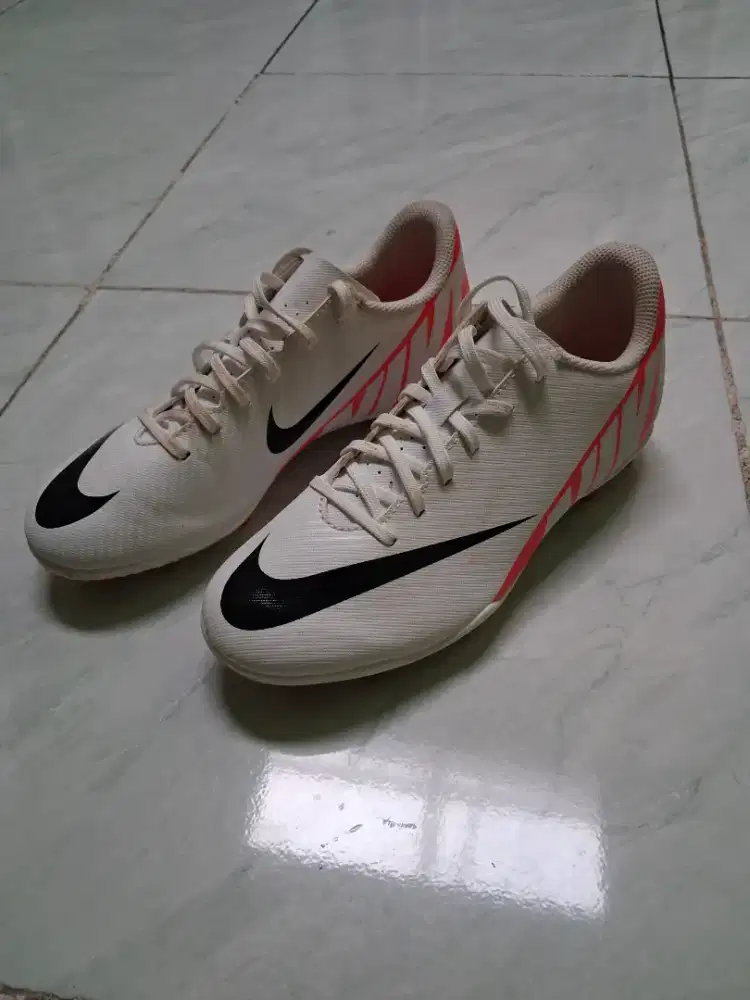 Sepatu bola anak size 36