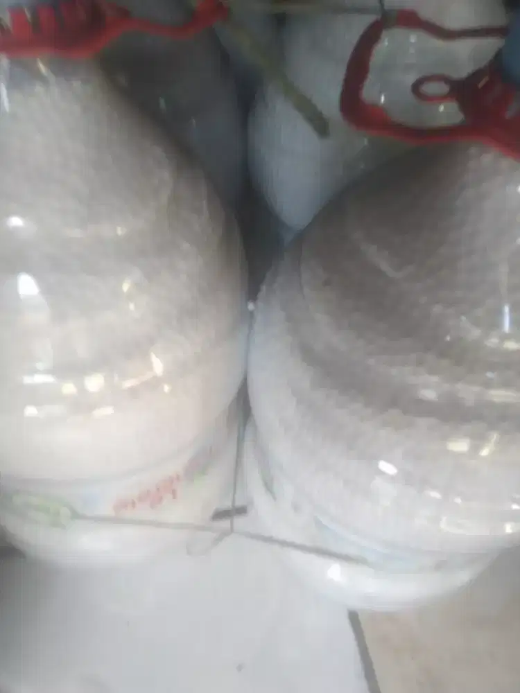 Gabus butiran warna putih