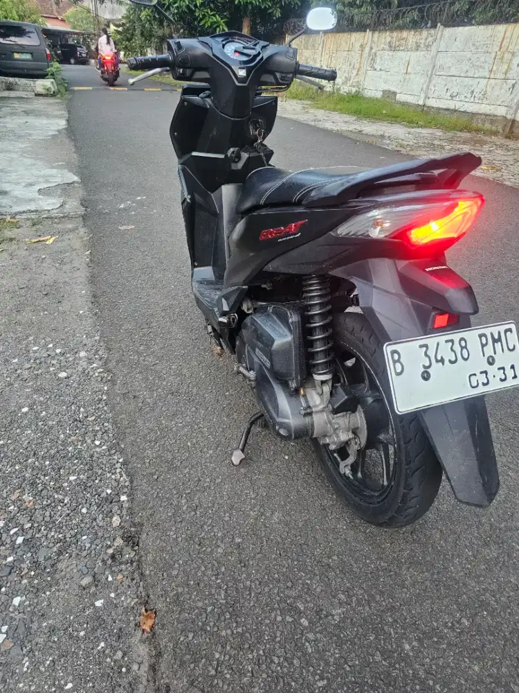 Jual BEAT Deluxe iss 2023 Hitam