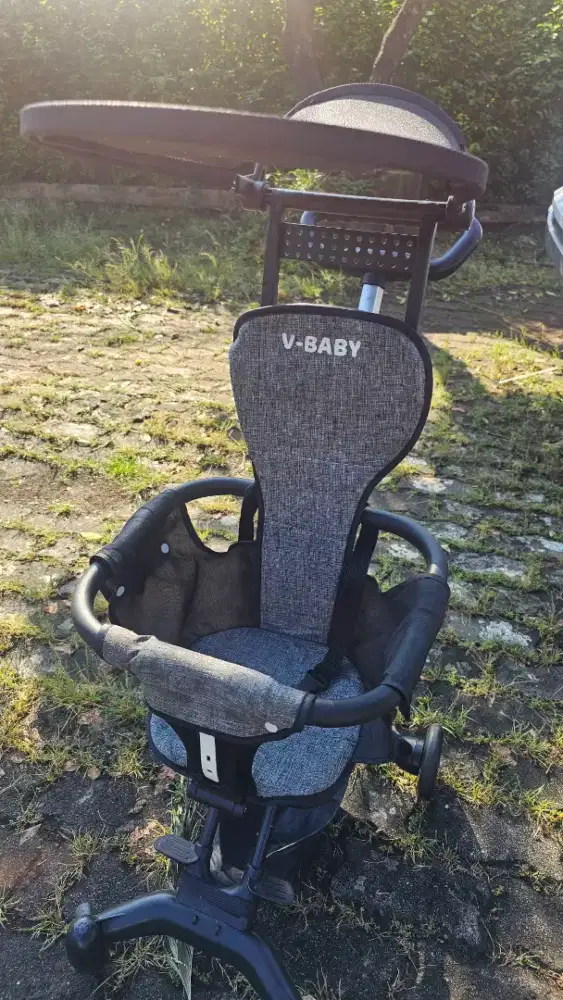 Stroller bayi kecil merek vbaby