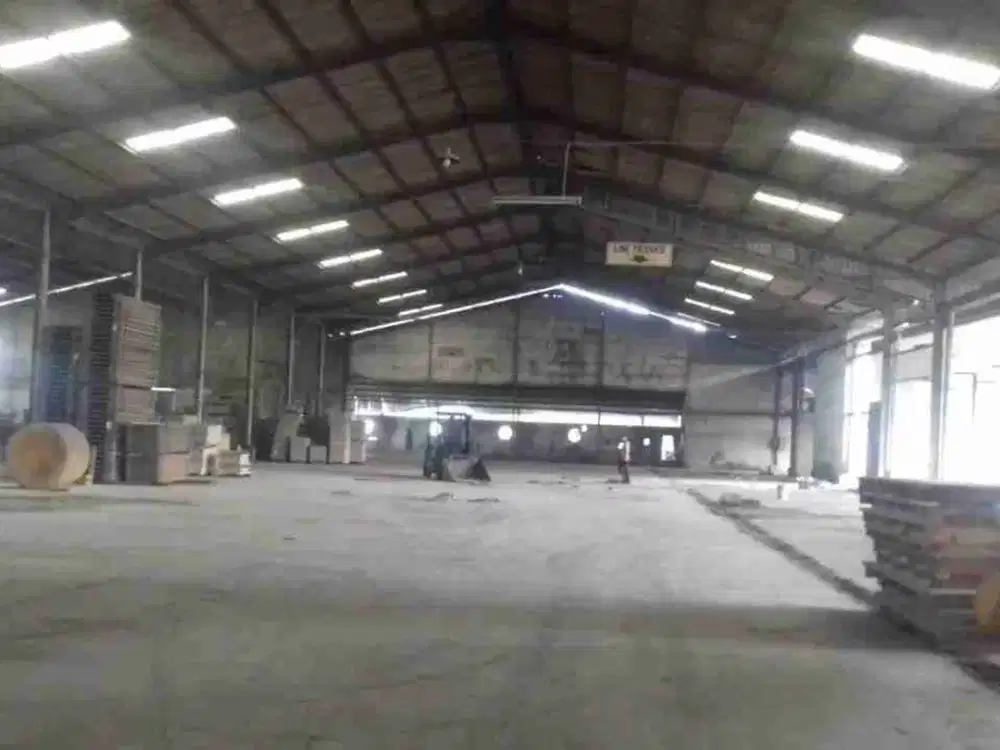 Dijual Gudang Ex. Industri Nol Jalan Raya Krian, Sidoarjo, Sangat Strategis
Dekat Akses Tol Baru Surabaya - Gresik