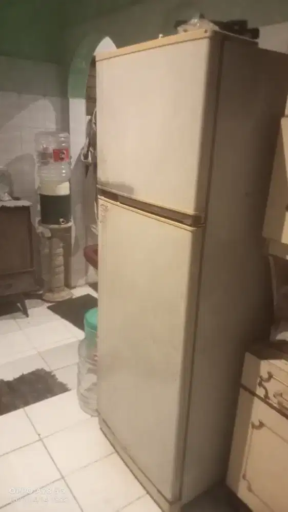 Lemari es hitachi 2 pintu normal dingin