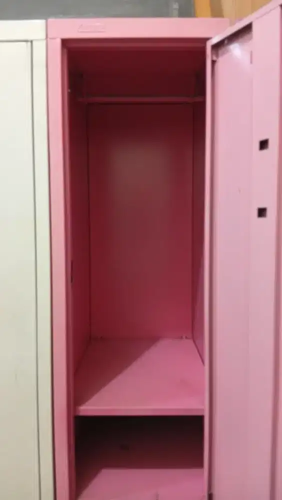 Loker Krisbow 1.500.000 3pcs NEGO