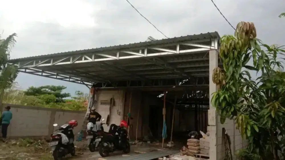 Kanopi baja ringan terpasang