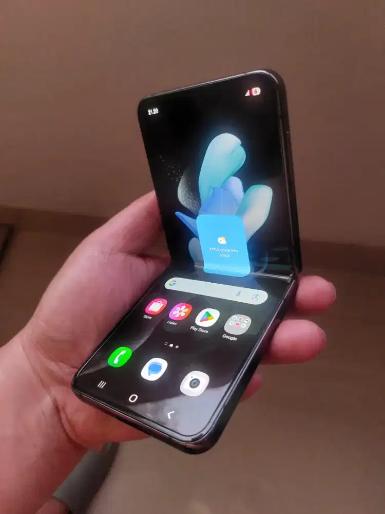 Samsung Flip 4  8/256