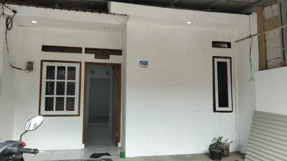 Rumah strategis dekat kawasan industri lippo cikarang 1Jt/bulan!!!