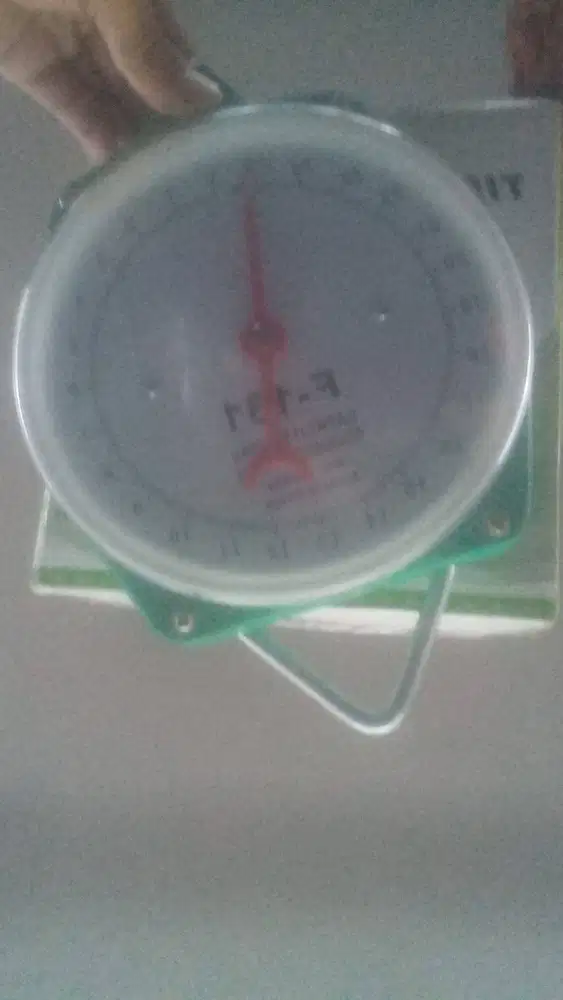 TIMBANGAN GANTUNG 25KG FLECO