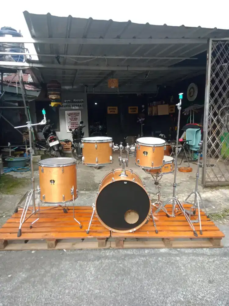 Drum set Yamaha stage custom