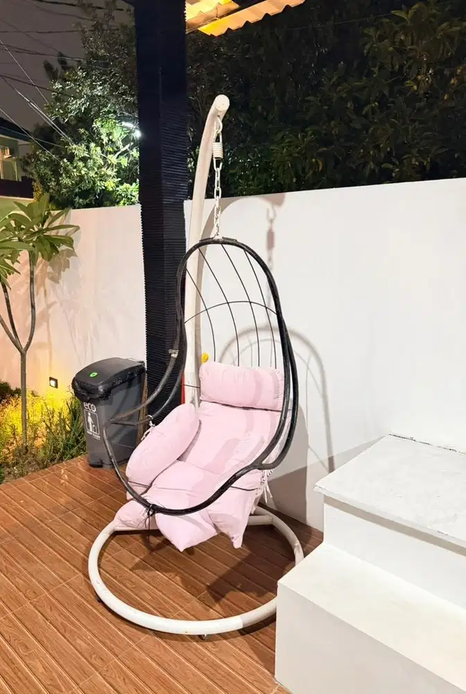 Ayunan Kursi Rotan Kokoh + Bantalan Dudukan