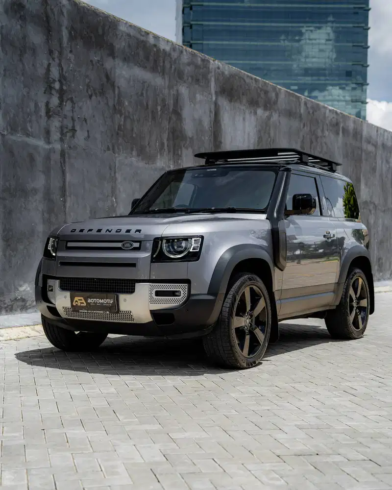 Land Rover Defender 90 X-Dynamic SE 2.0 P300 Explorer Pack 2022