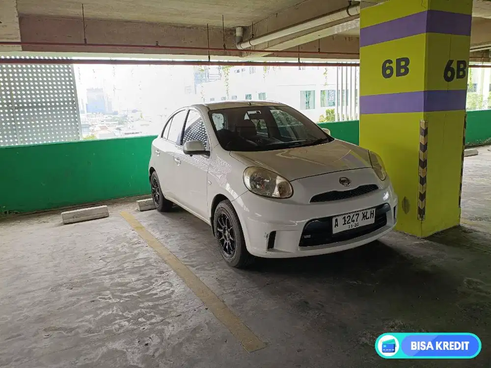 Nissan March 2012 Bensin