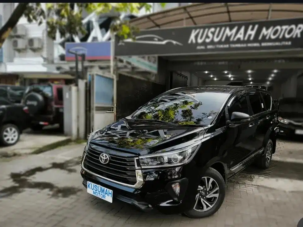 TOYOTA KIJANG INNOVA 2.4 V AT 2022 SOLAR