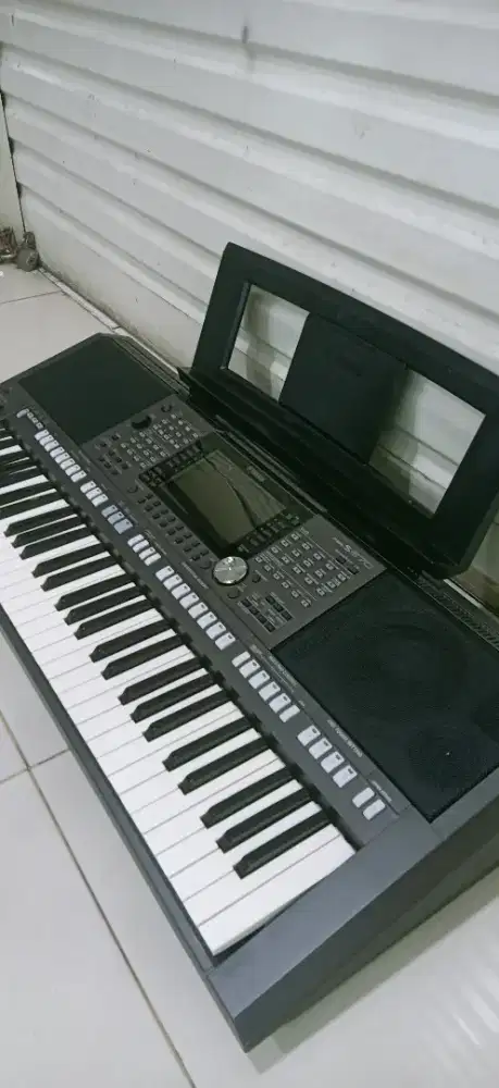Keyboard Yamaha PSR S 970 istimewa