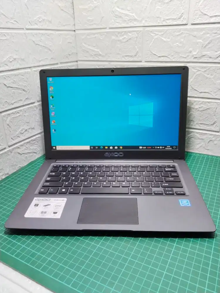 Laptop Axioo/4/256 SSD/Mulus / Murah/ Siap Pakai