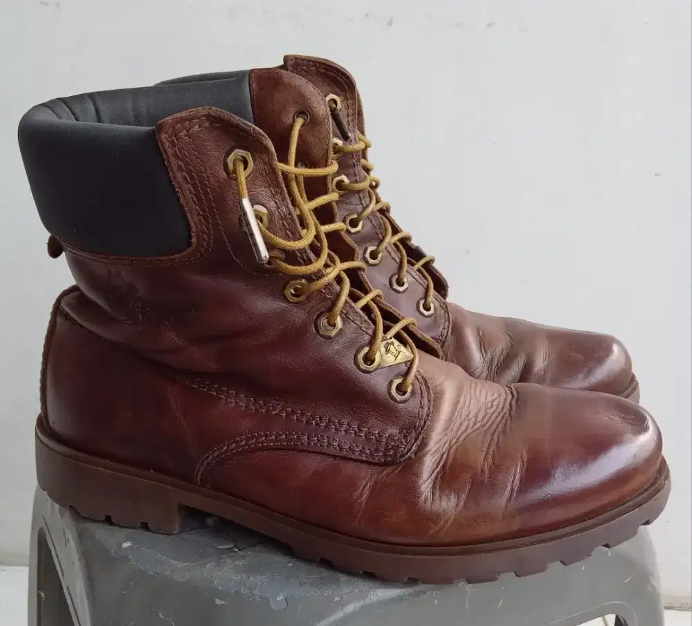 Sepatu Panama Jack
