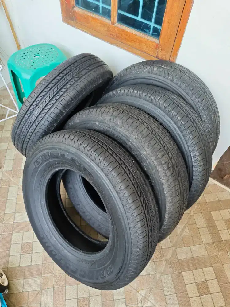 Ban Bridgestone Dueler H/L 195/80 R15 (Standar Jimny JB74/JC74)