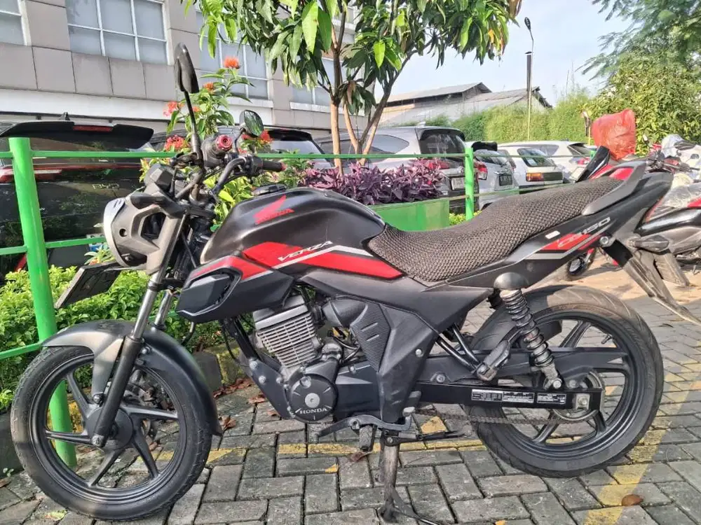 CB150 Verza Th.2023