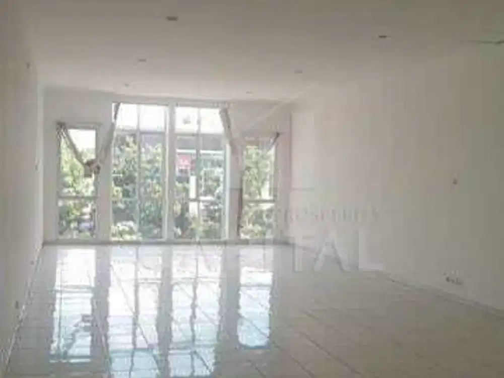 RUKO 3 LANTAI LOKASI STRATEGIS DI TENGAH  KOTA BANDUNG JALAN SUPRATMAN COCOK UNTUK BISNISMU