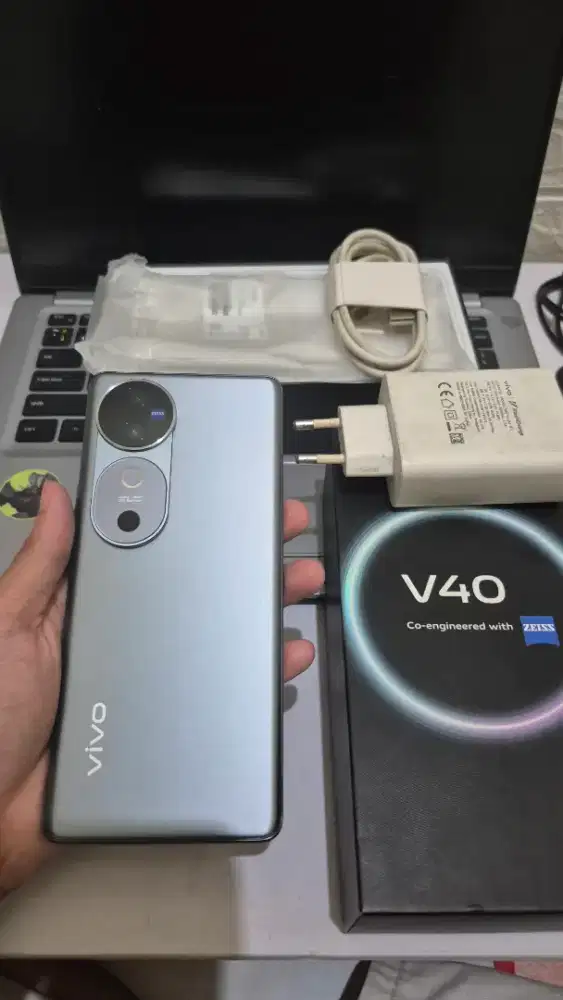 Vivo v40 5G 12/256 Fullset