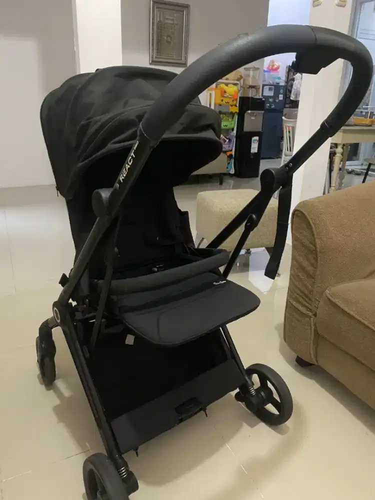 Stroller choco latte react 360