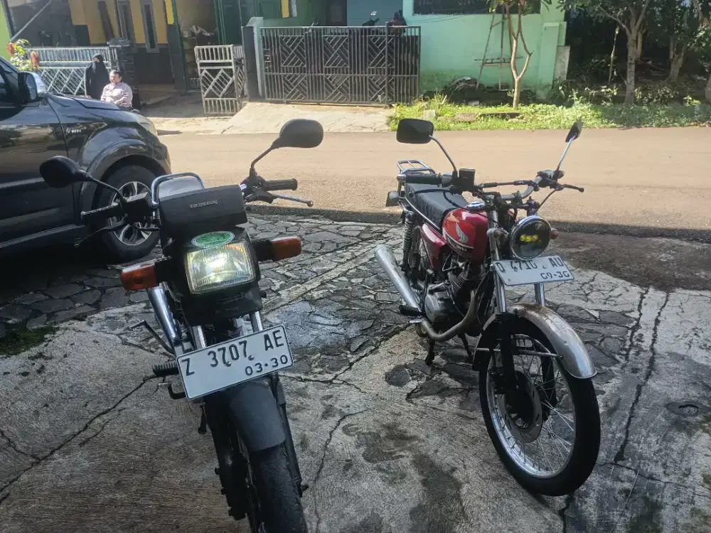 Cb100 1981 dan Gl pro 1990