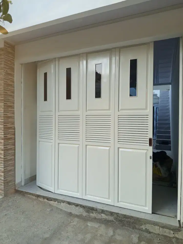 Pintu garasi handerson