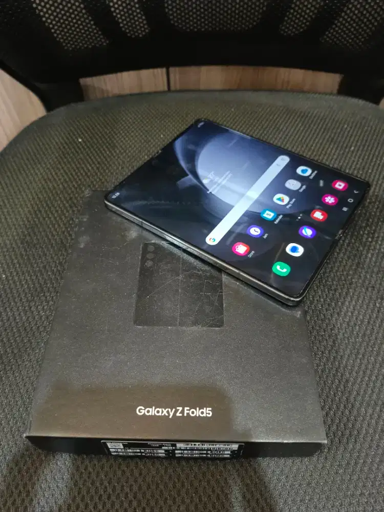 Samsung z fold 5 5G 12/512 ex resmi black mulus fullset ori