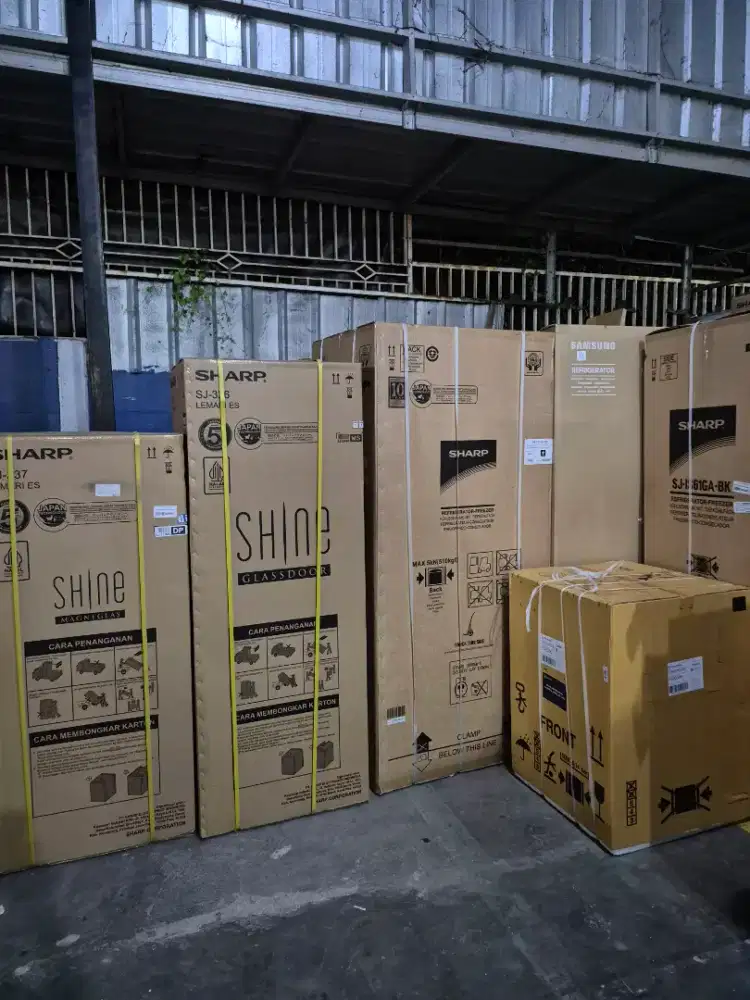 Kulkas sharp SBS promo