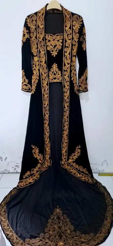 KEBAYA PENGANTIN JAWA DAN BESKAP PENGANTIN