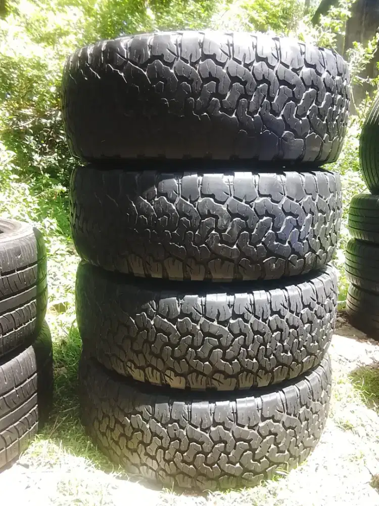 BF Goodrich AT 285 70 R17