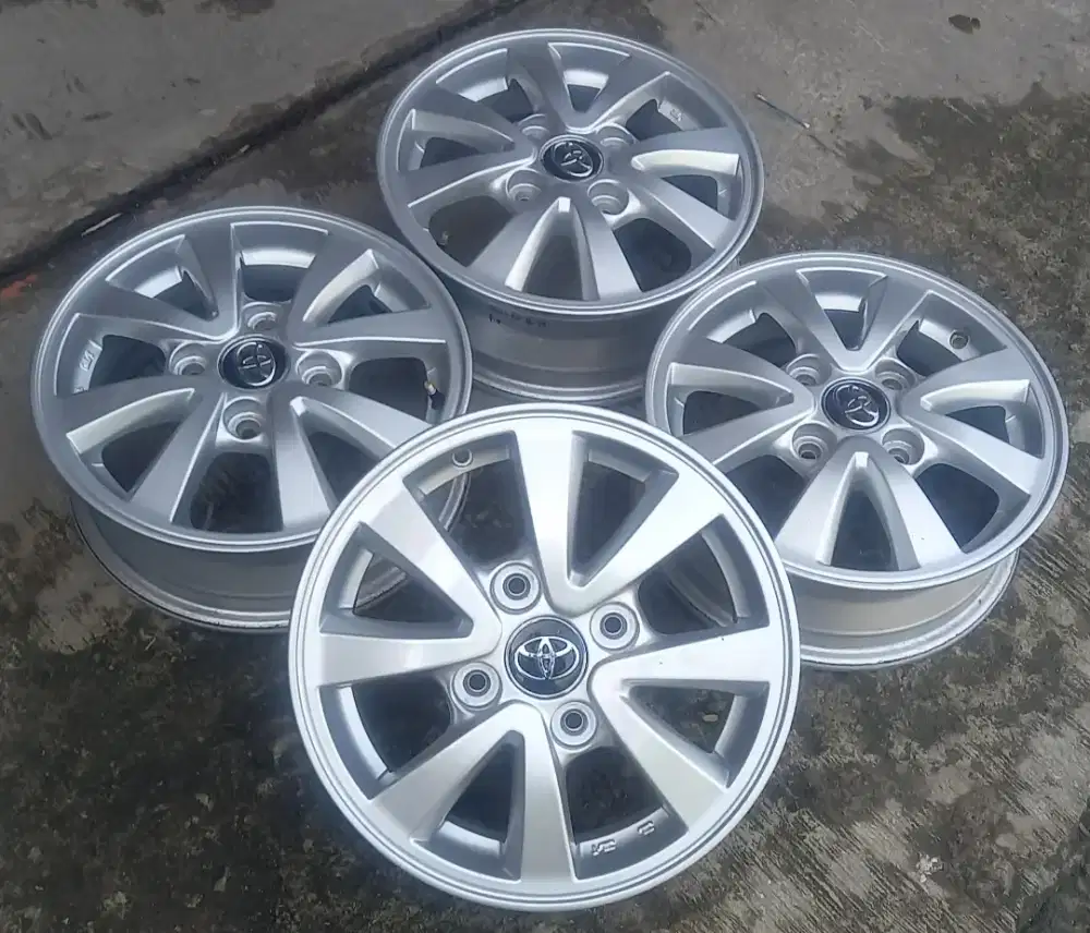 Velg Toyota avanza ring 14 pcd 4x114,3